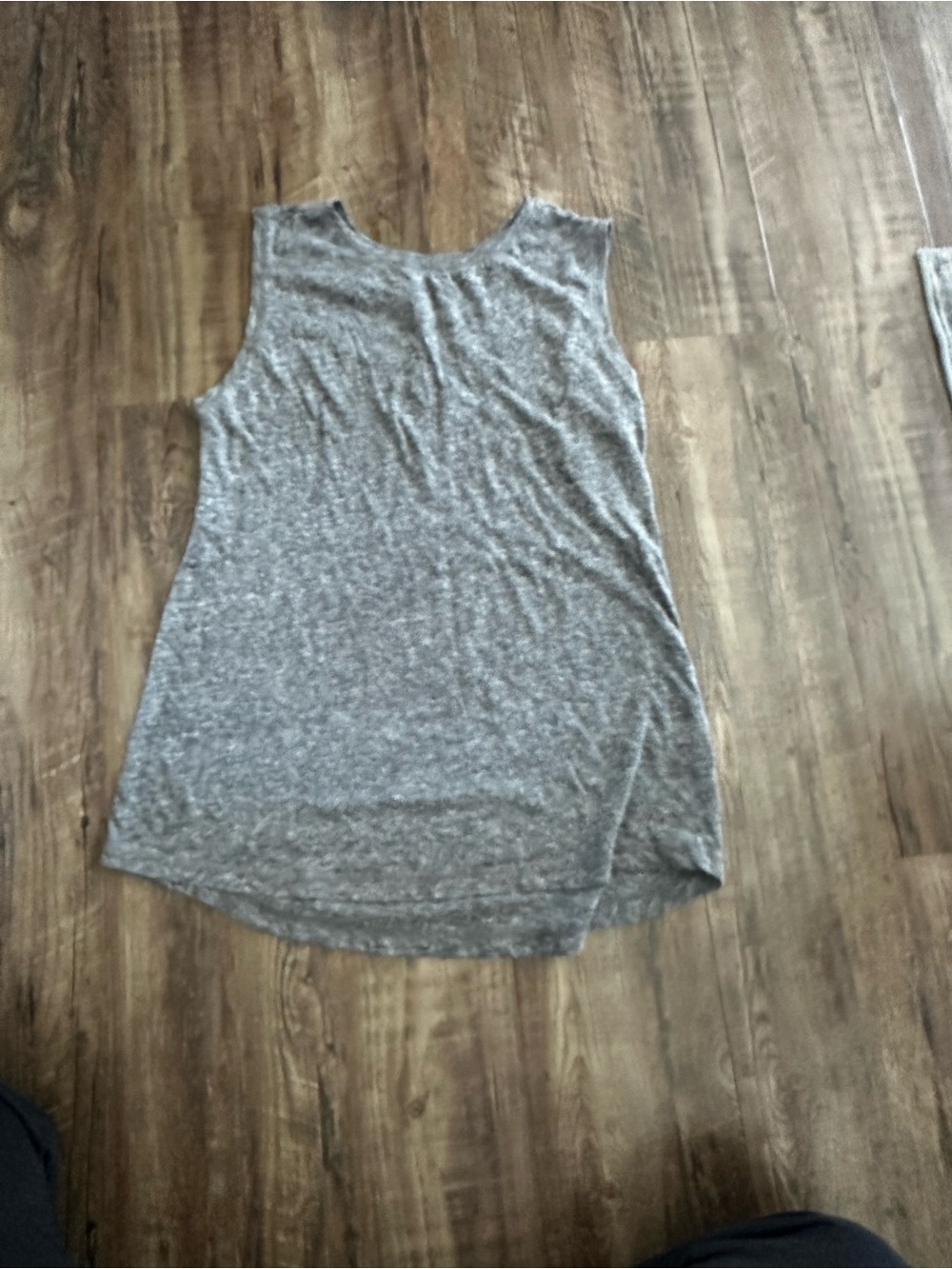 Old Navy Heather Gray Women's Sleeveless Tank Top